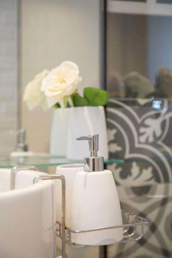 Apartamento Liiiving In - Cozy & Chic Downtown
